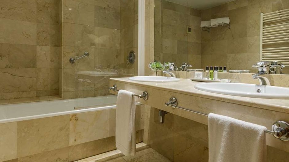 Aparthotel Mariano Cubi Room