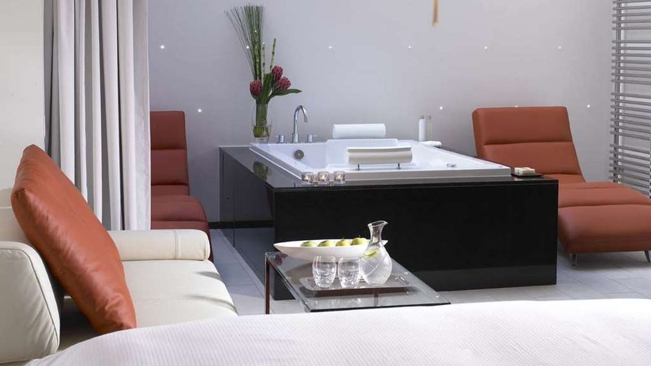 Maryborough House Hotel Room