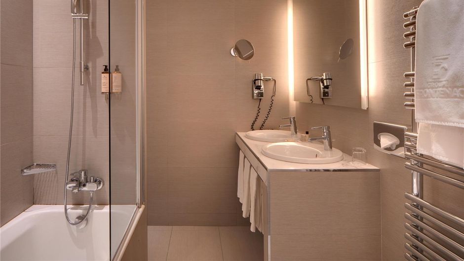 Rochester Champs Elysees Room