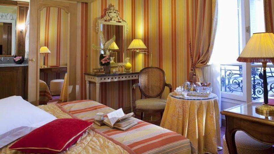 Hotel Chambiges Elysees Room