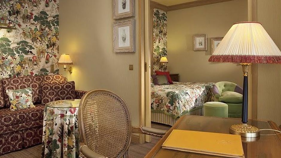 Hotel Chambiges Elysees Room
