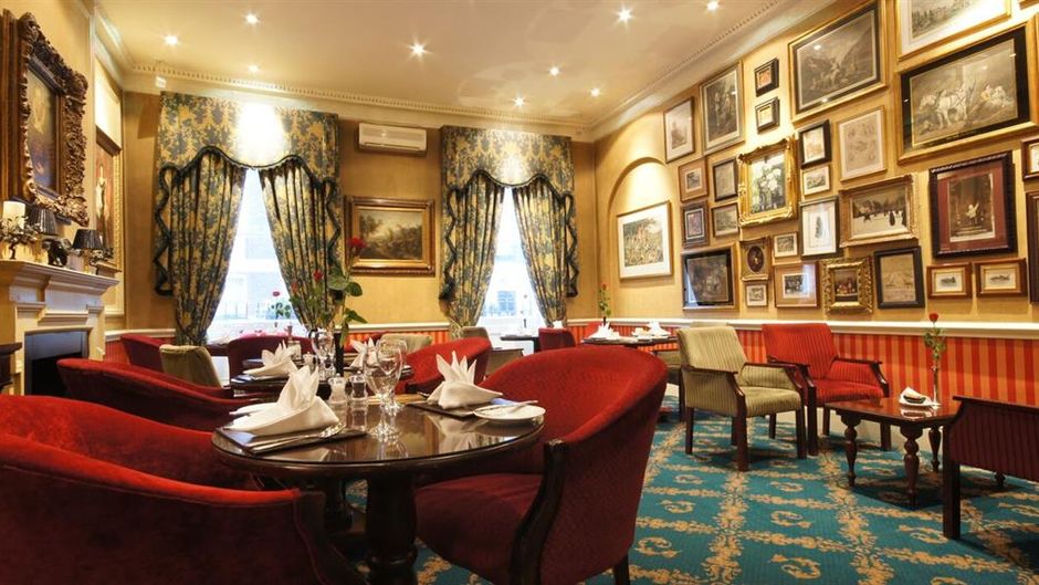 The Leonard Hotel & Residence Restaurant