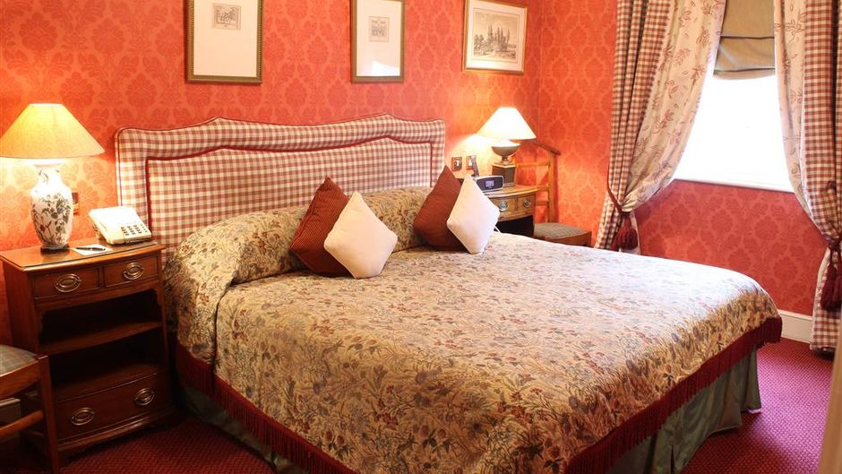 The Leonard Hotel & Residence Suite