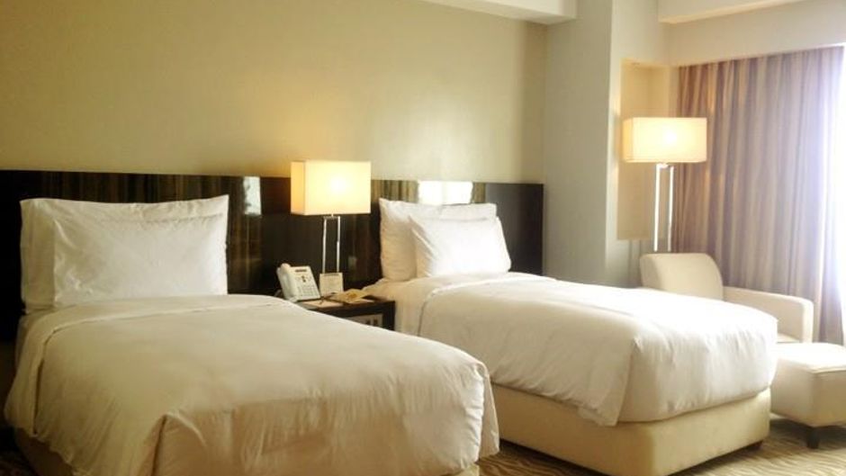 Acacia Hotel Manila Room