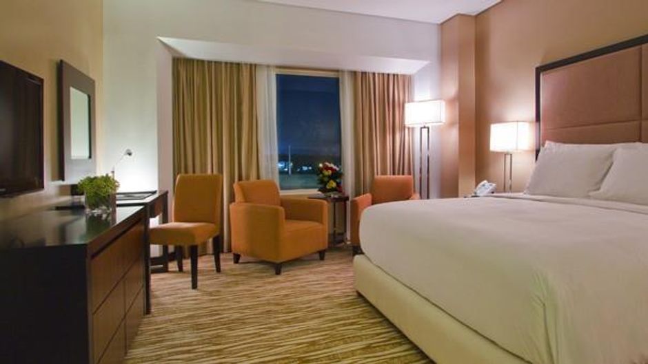Acacia Hotel Manila Room