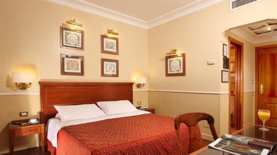 Cristoforo Colombo Hotel Room