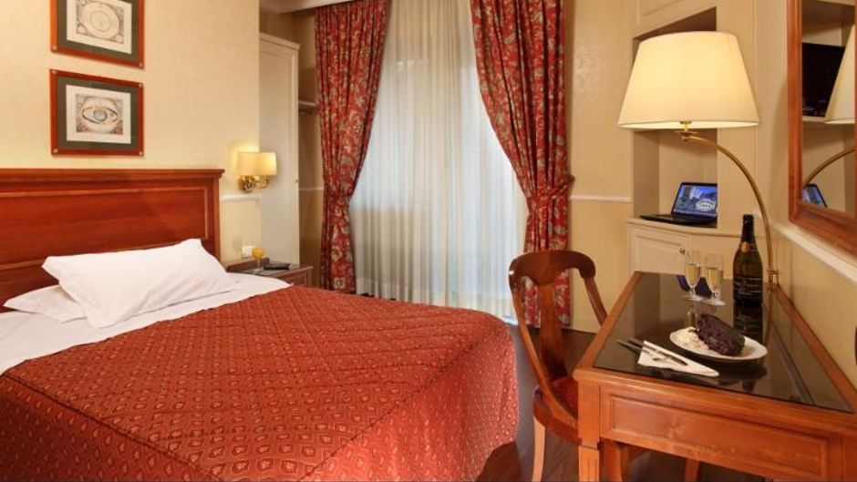 Cristoforo Colombo Hotel Room