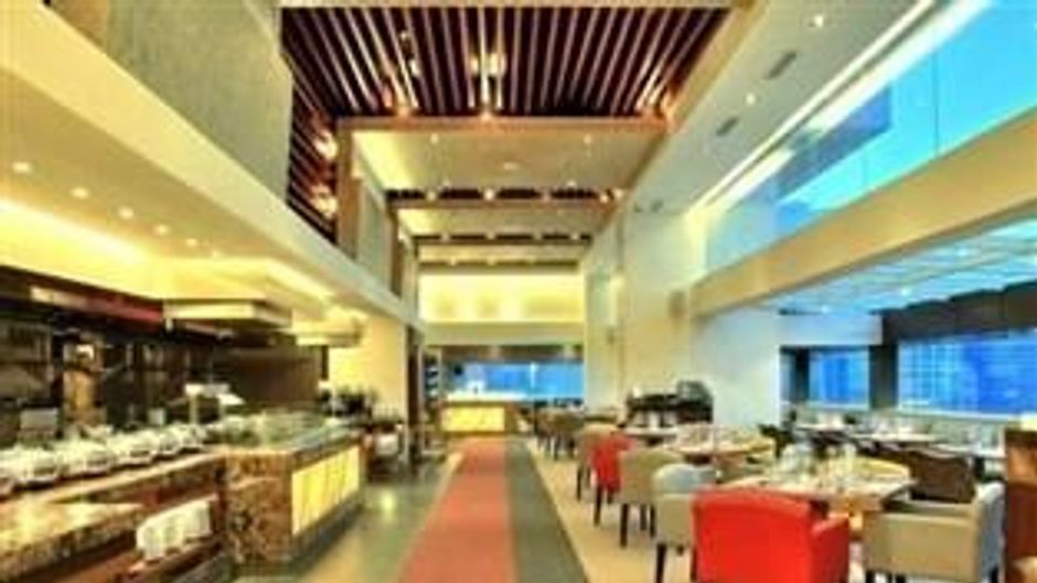 F1 Hotel Manila Restaurant