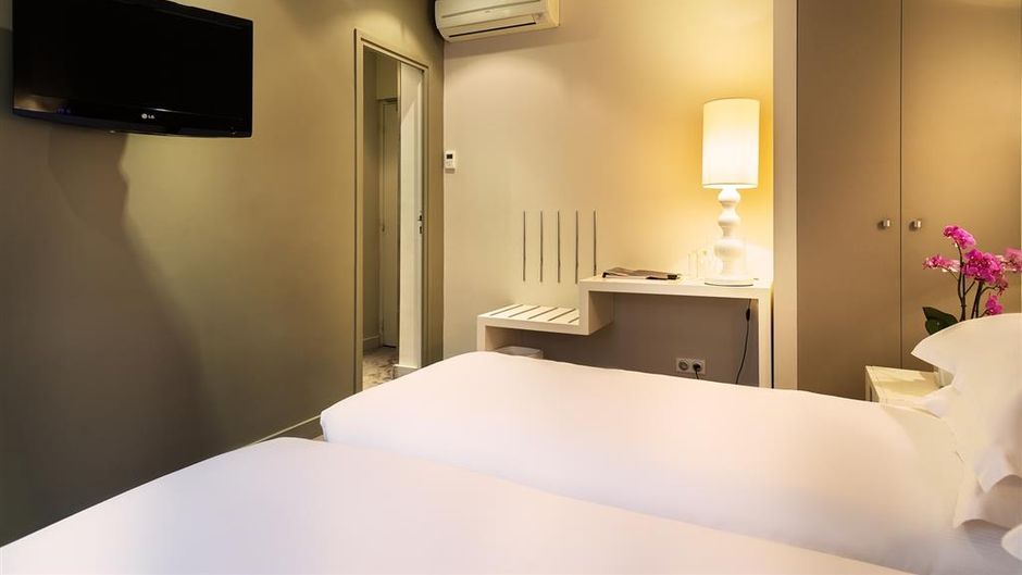 Hotel Chambellan Morgane Room