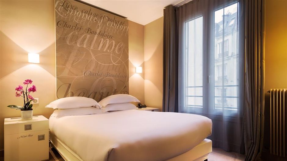 Hotel Chambellan Morgane Room
