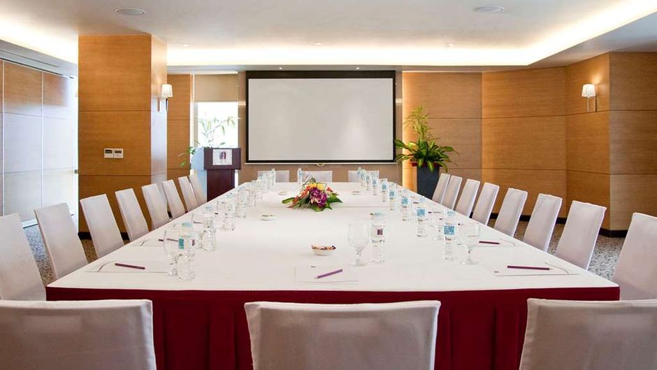 Quest Hotel & Conference Center - Cebu Meeting