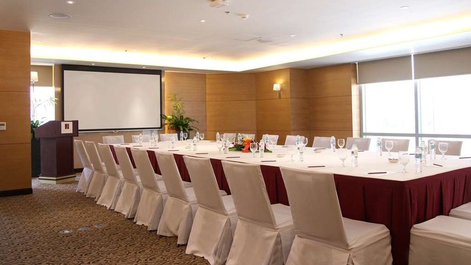 Quest Hotel & Conference Center - Cebu Meeting