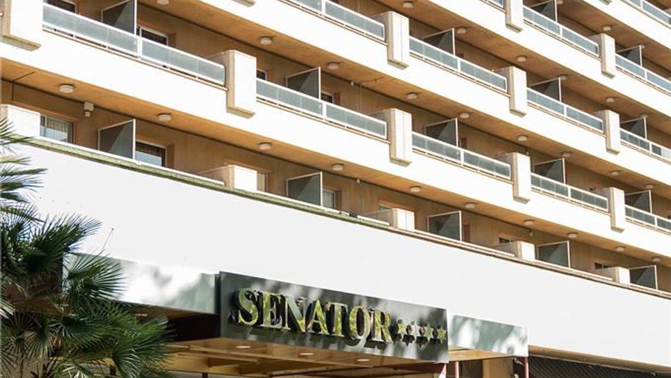Senator Barajas Hotel Exterior