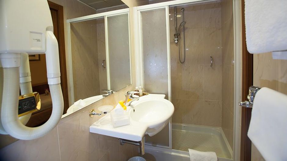 Hotel Berna Room
