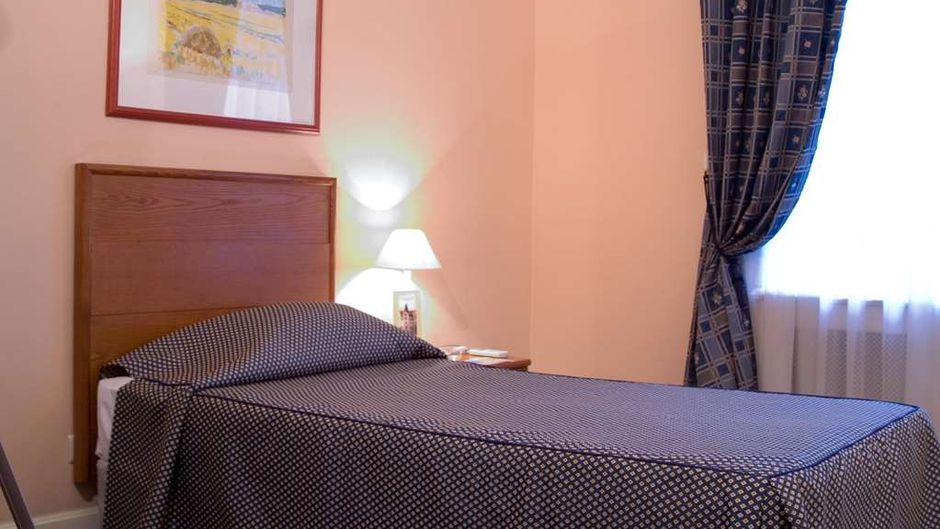 Grand Hotel Ukraine Room