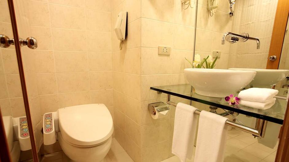 Gloria Prince Hotel Room