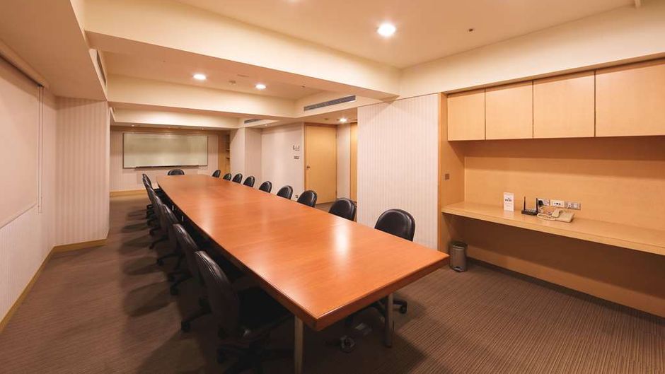 Gloria Prince Hotel Meeting