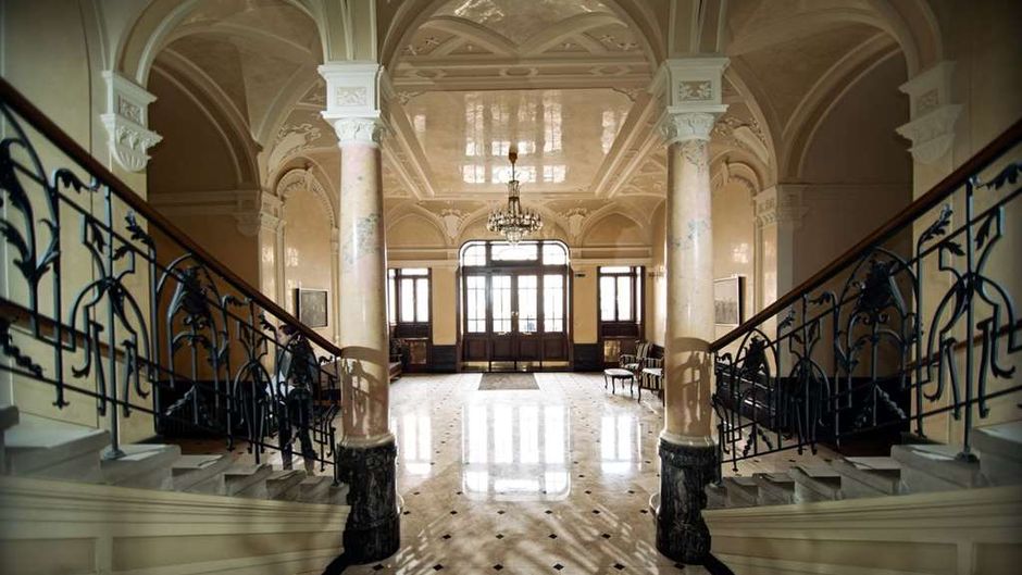 George Hotel Lobby