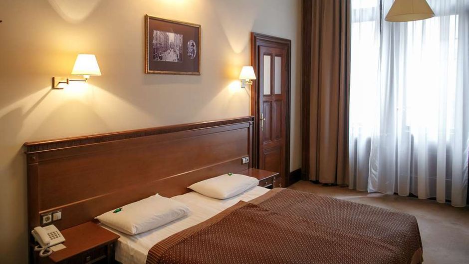George Hotel Room