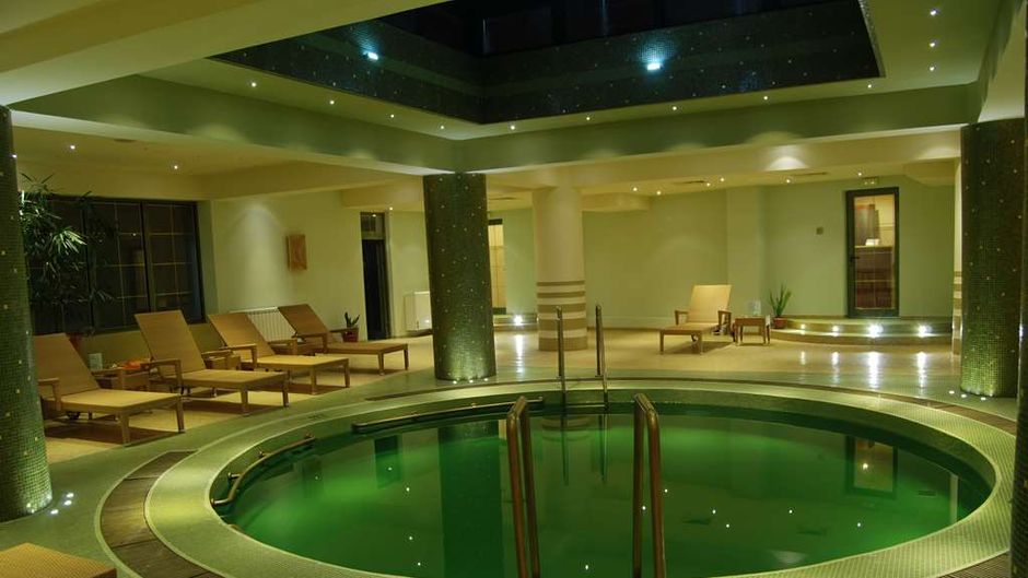 Central Hotel Pool