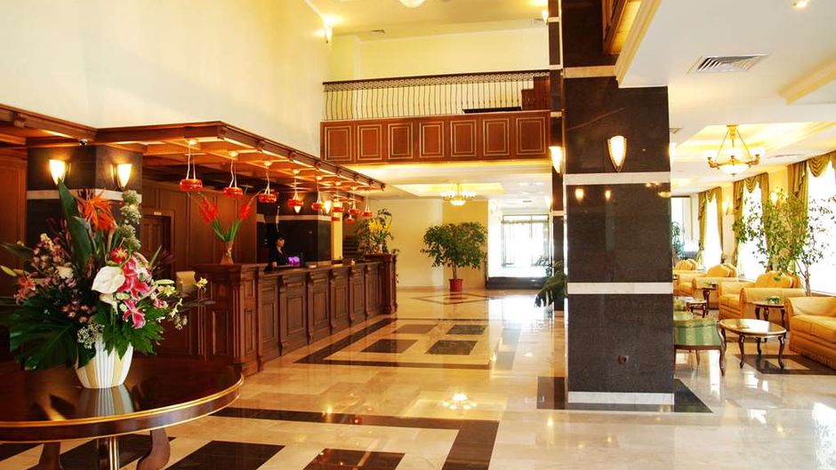 Central Hotel Lobby