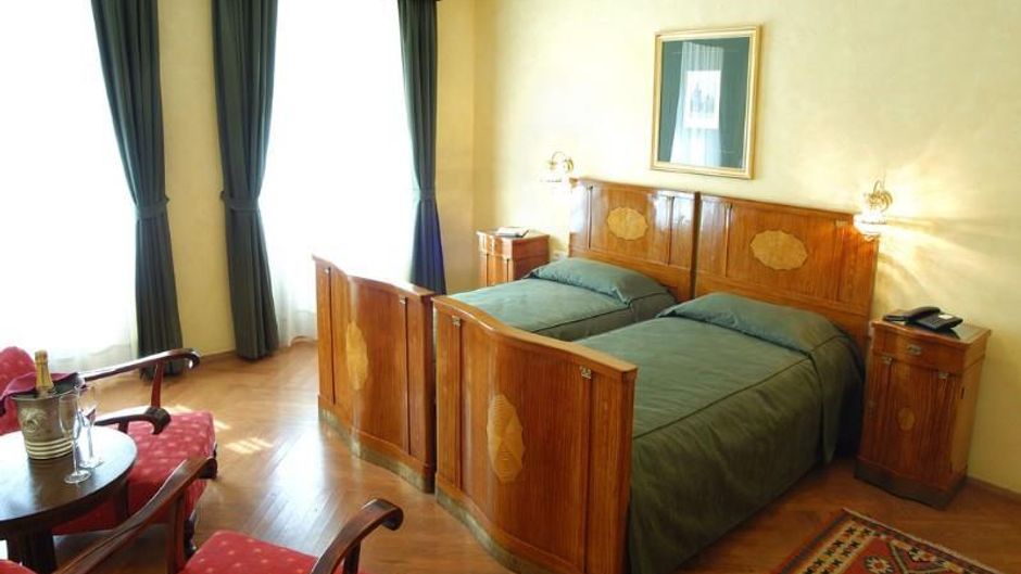 Hotel Roma Room