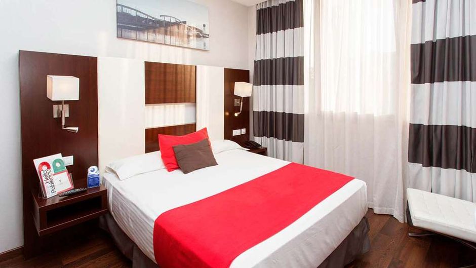 Villa Olimpica Suites Hotel Barcelona Room