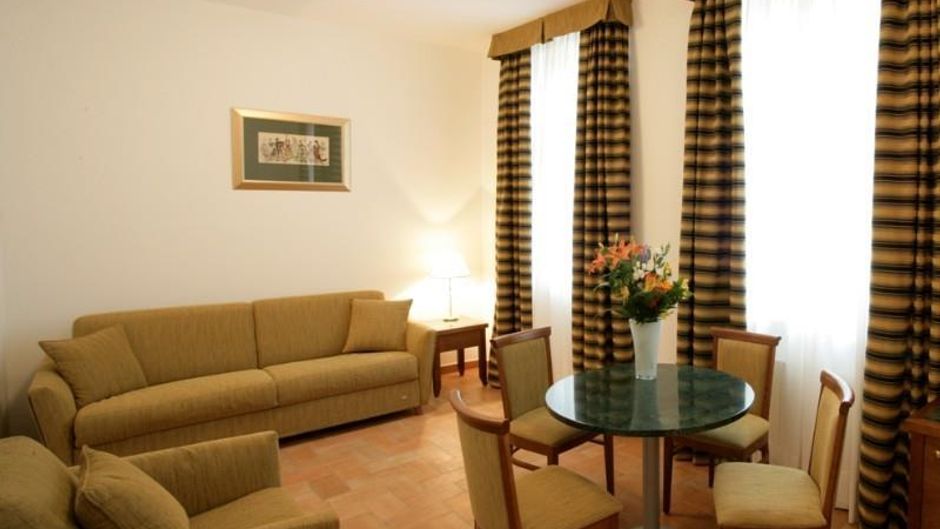 Hotel Galileo Room