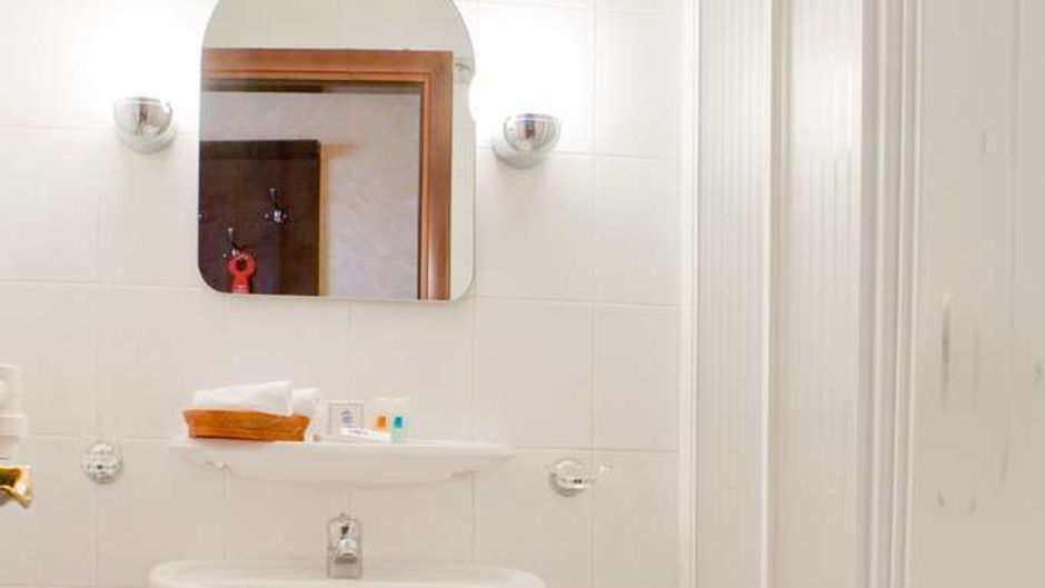 Salute Hotel Room
