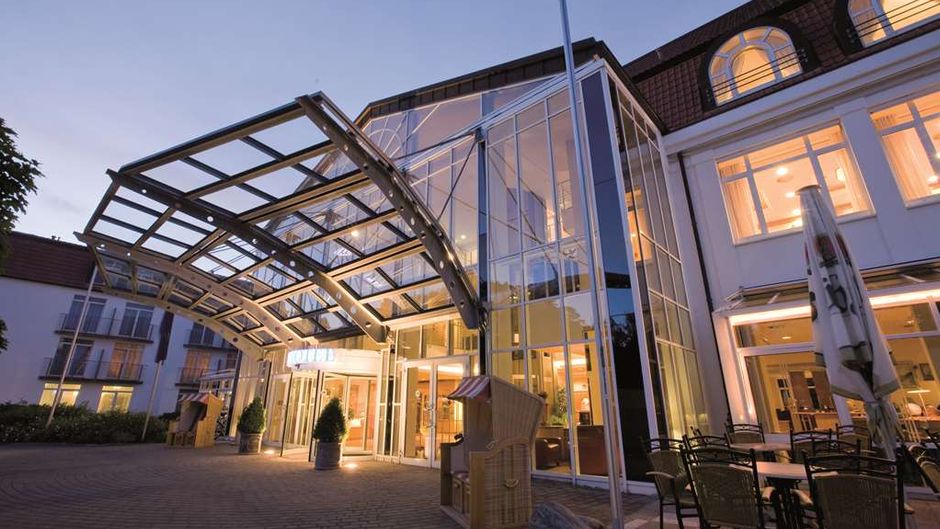 TOP CountryLine Seehotel Exterior