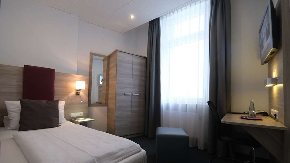 TOP Hotel Hohenstaufen Koblenz Room