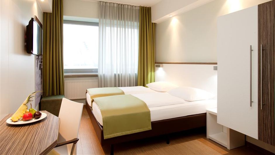 TOP EMBRACE HotelSportforum Room