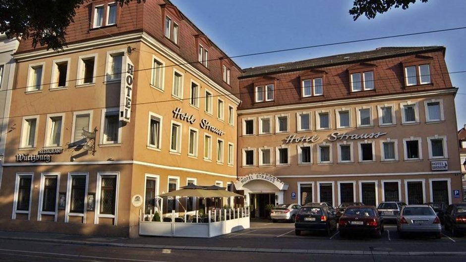 City Partner Hotel Strauss Exterior