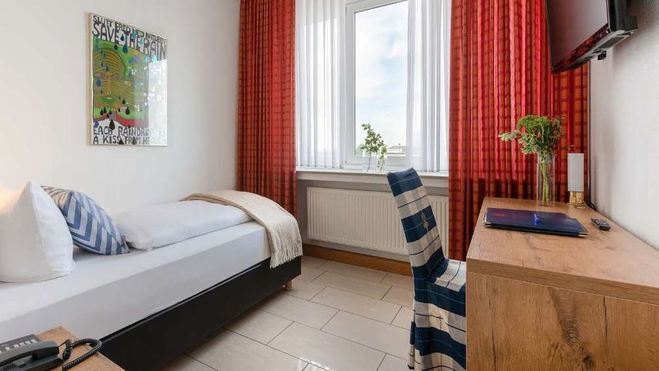 City Partner Hotel Conti Room