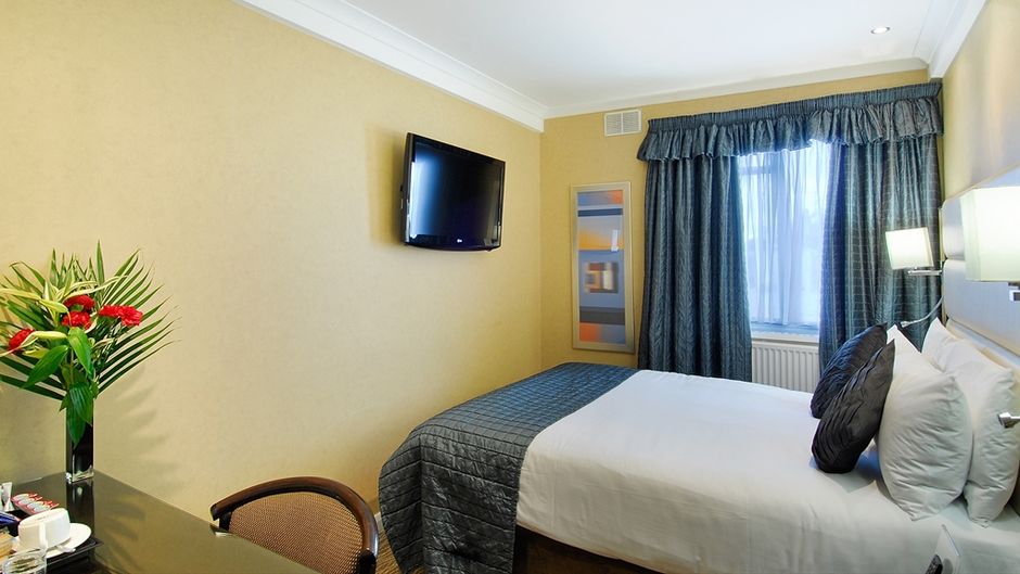 Park Grand London Hyde Park Room