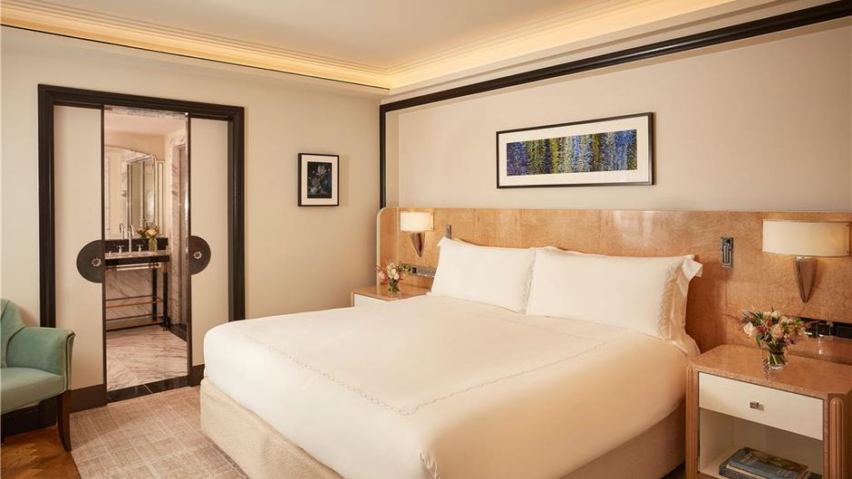 Claridge's Room