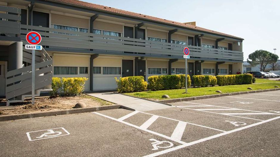Campanile Agen Exterior