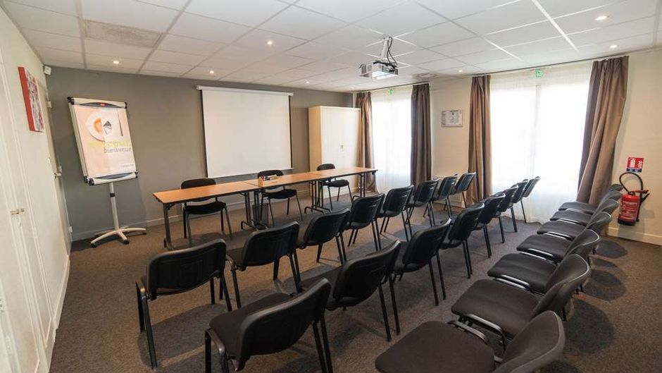 Campanile Agen Meeting