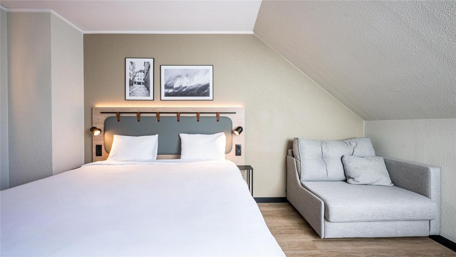 Campanile Aix-les-Bains Room