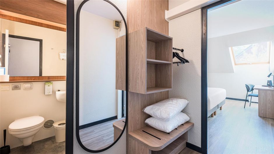 Campanile Aix-les-Bains Room