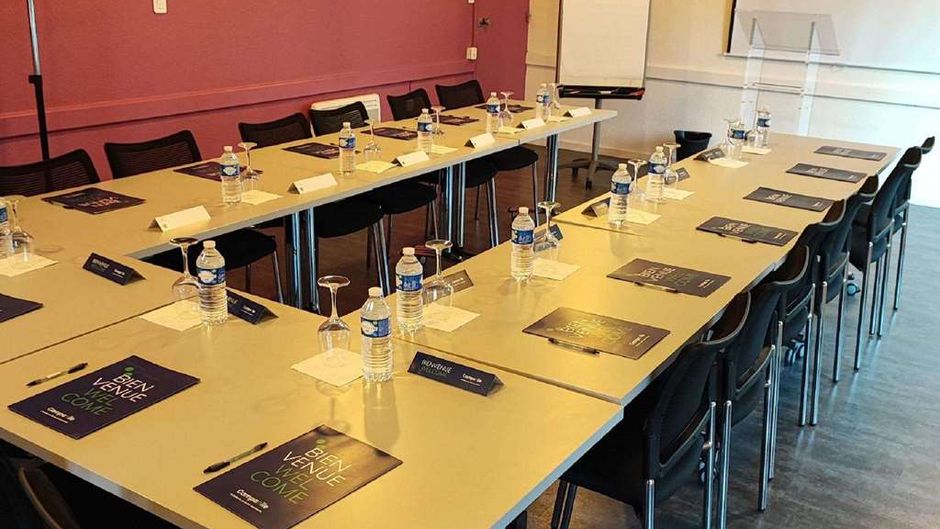 Campanile Arras Meeting