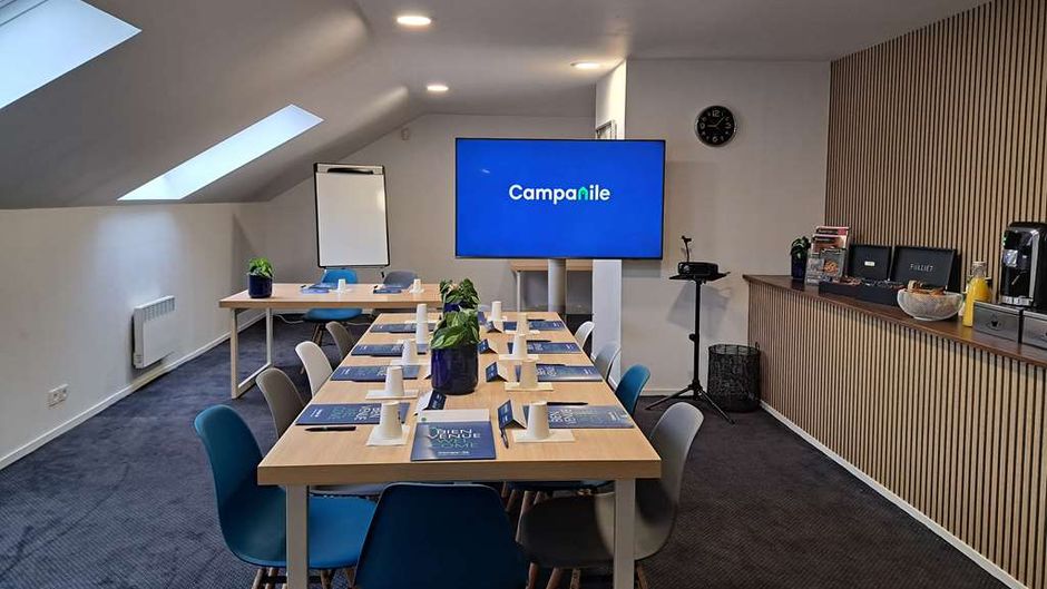 Campanile Beauvais Meeting