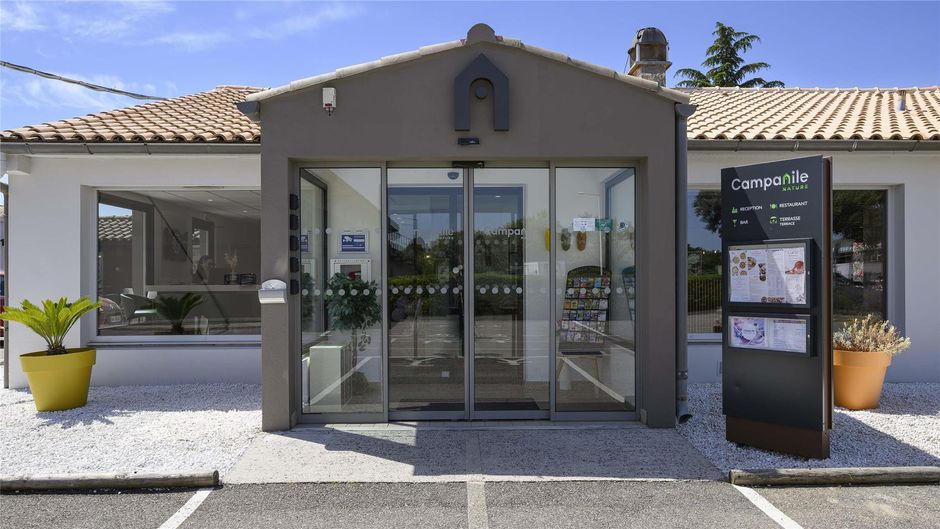 Campanile Bollene Exterior