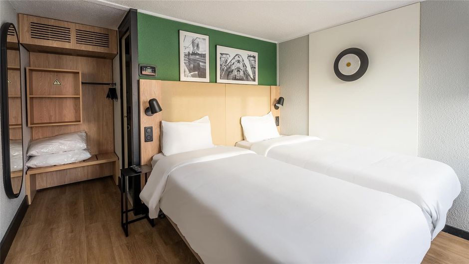 Hotel Campanile Bordeaux Nord - Le Lac Room