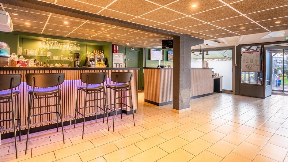 Hotel Campanile Bordeaux Nord - Le Lac Lobby
