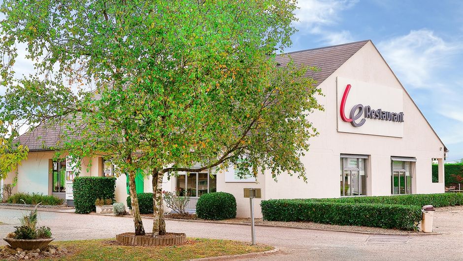Hotel Campanile Bourges North Exterior