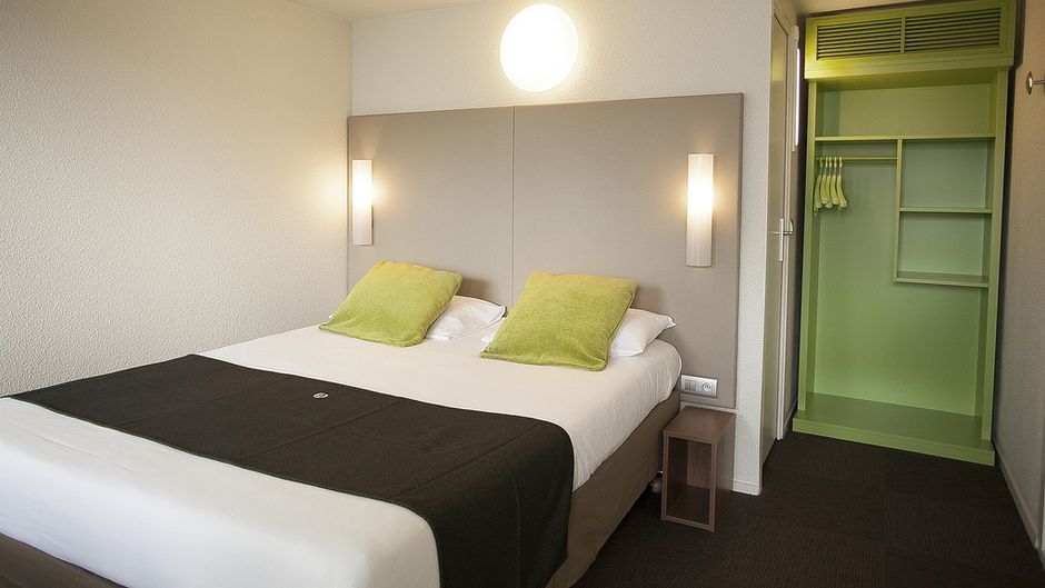 Hotel Campanile Bourges North Room
