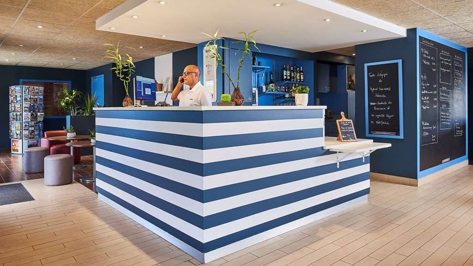 Campanile Caen North Herouville-St-Clair Lobby