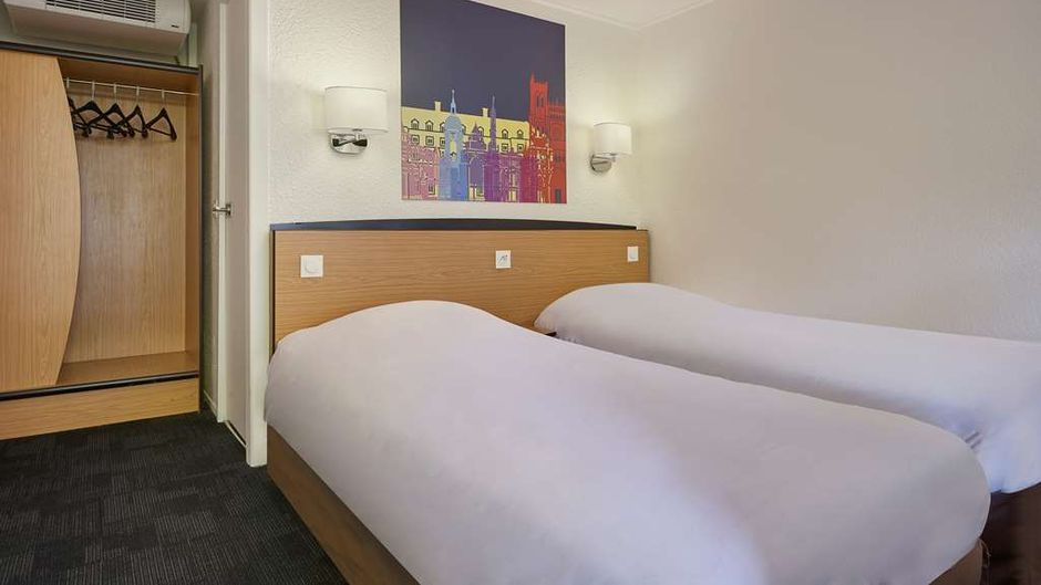 Campanile Caen North Herouville-St-Clair Room