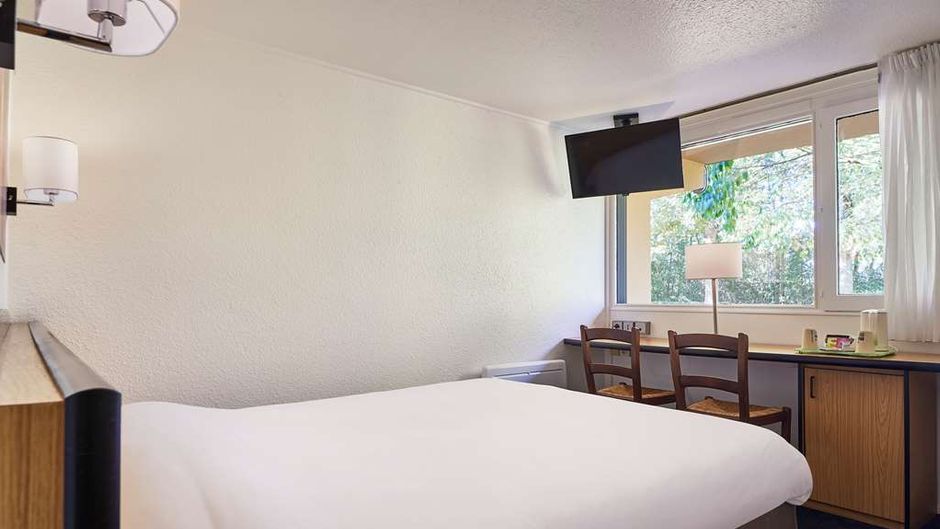 Campanile Caen North Herouville-St-Clair Room
